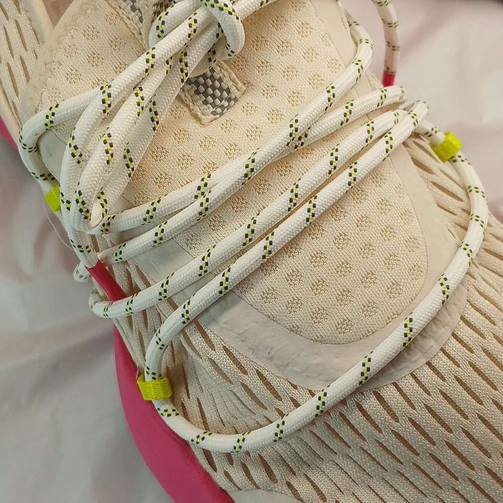 Sorel Women's Cream and Pink Sneakers size 9. mint condition